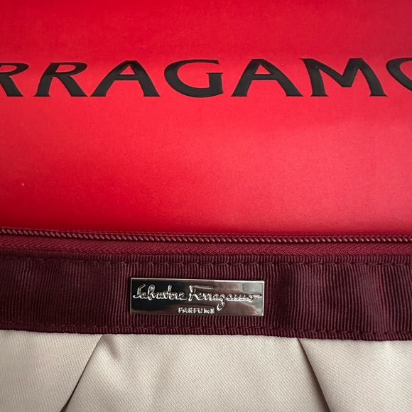 Salvatore Ferragamo Parfums Wristlet Clutch Bag NEW - Picture 3 of 6